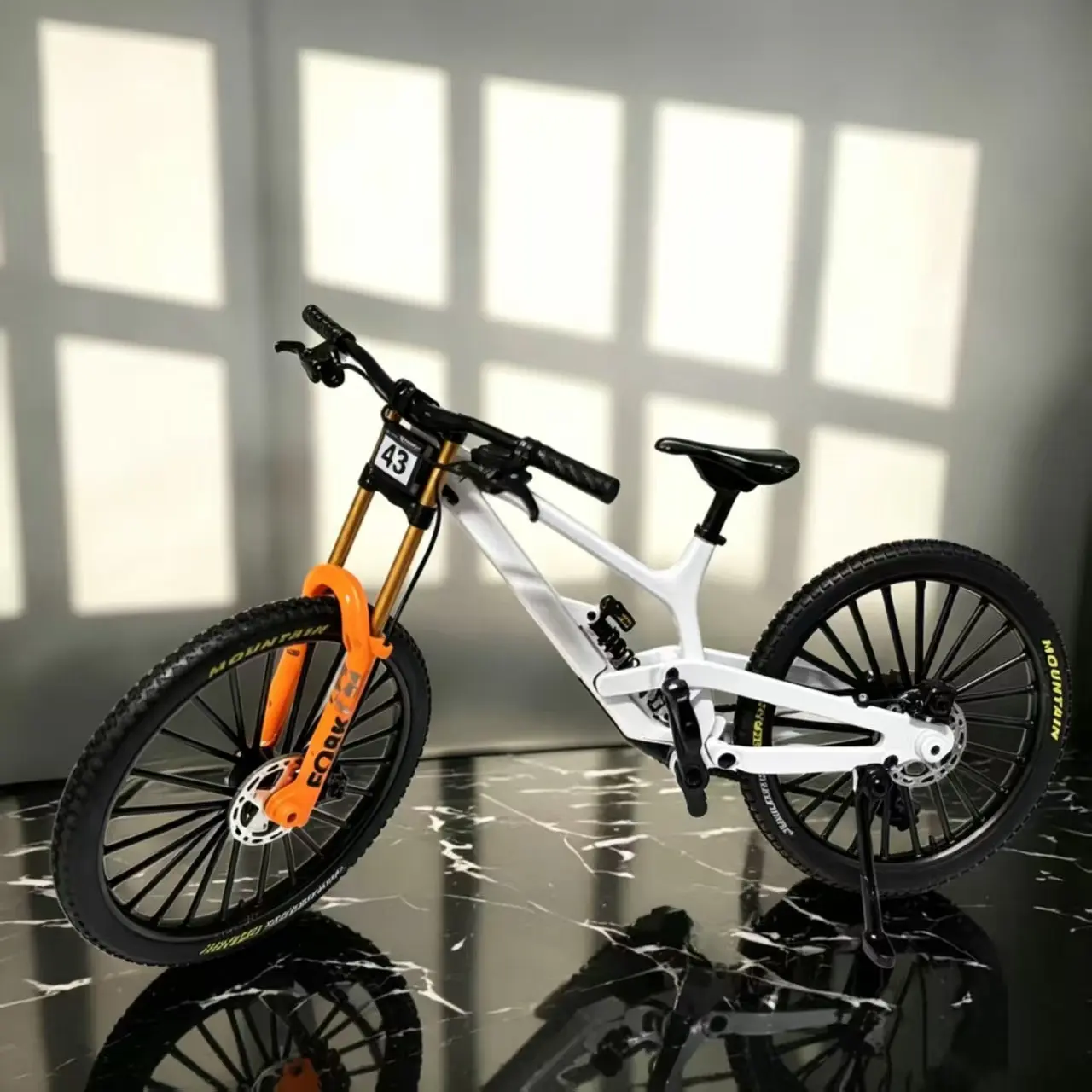 1:8 Alloy Bicycle Model, Realistic Mountain Bike, Road Bike, Unicycle Ornament, Party Gift, Birthday Present, Easter Small Gift