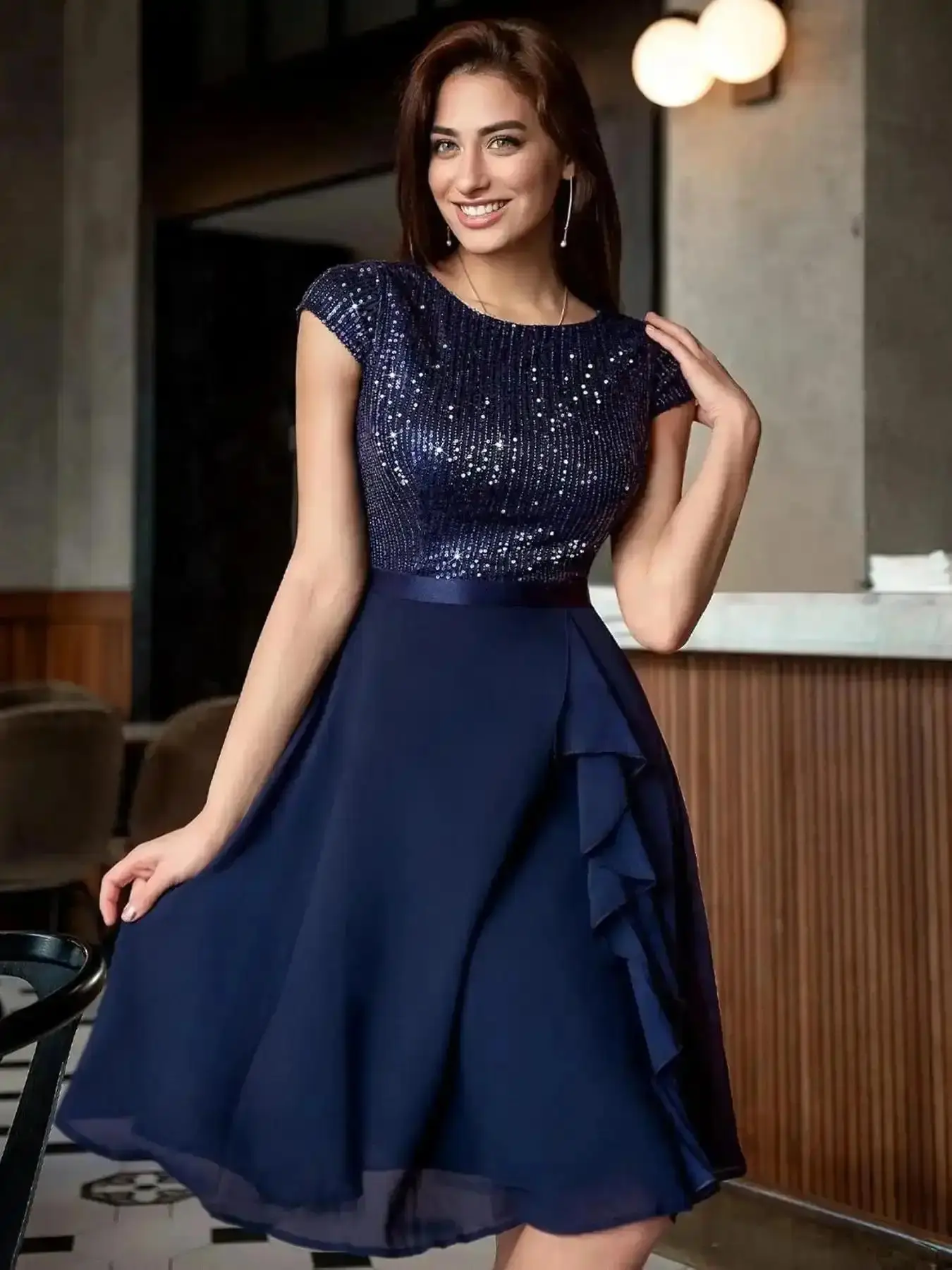 Glitter Patchwork Asymmetrical Formal Evening Gown/dress Womenswear, Wedding Guests, Graduation Dance, Birthday Celebration, Ceremonies, Modern Classic, Style Essential, Fashion Forward, All Season Use perfect silhouette
