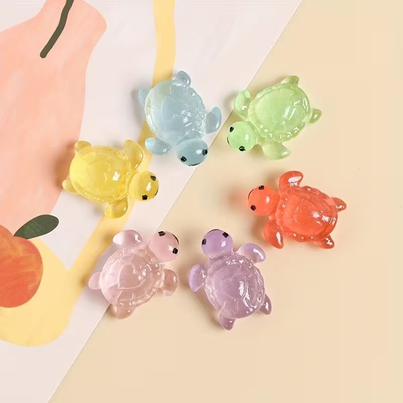 Home Decor Miniatures – 50/100/200 Pcs Glow in The Dark Mini Resin Animals Figurines, Tiny Luminous Animal Figures for Aquarium, Fairy Garden, Dollhouse Decor, Party & Beach Cabana** Home Decor Miniatures – 50/100/200 Pcs Glow in The Dark Mini Resin Animals Figurines, Tiny Luminous Animal Figures for Aquarium, Fairy Garden, Dollhouse Decor, Party & Beach Cabana**