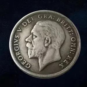 Vintage 1933 George V Commemorative Coin Copy, High-Quality Copper Material, Old England Design, Ideal for Collectors & Jewelry Making