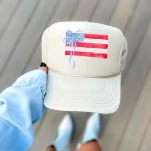 Watercolor Preppy American Flag Hat – Trendy Snapback Trucker Cap, Classic Baseball Hat, Adjustable Patriotic USA Hat, Cute Summer Outfit Accessory