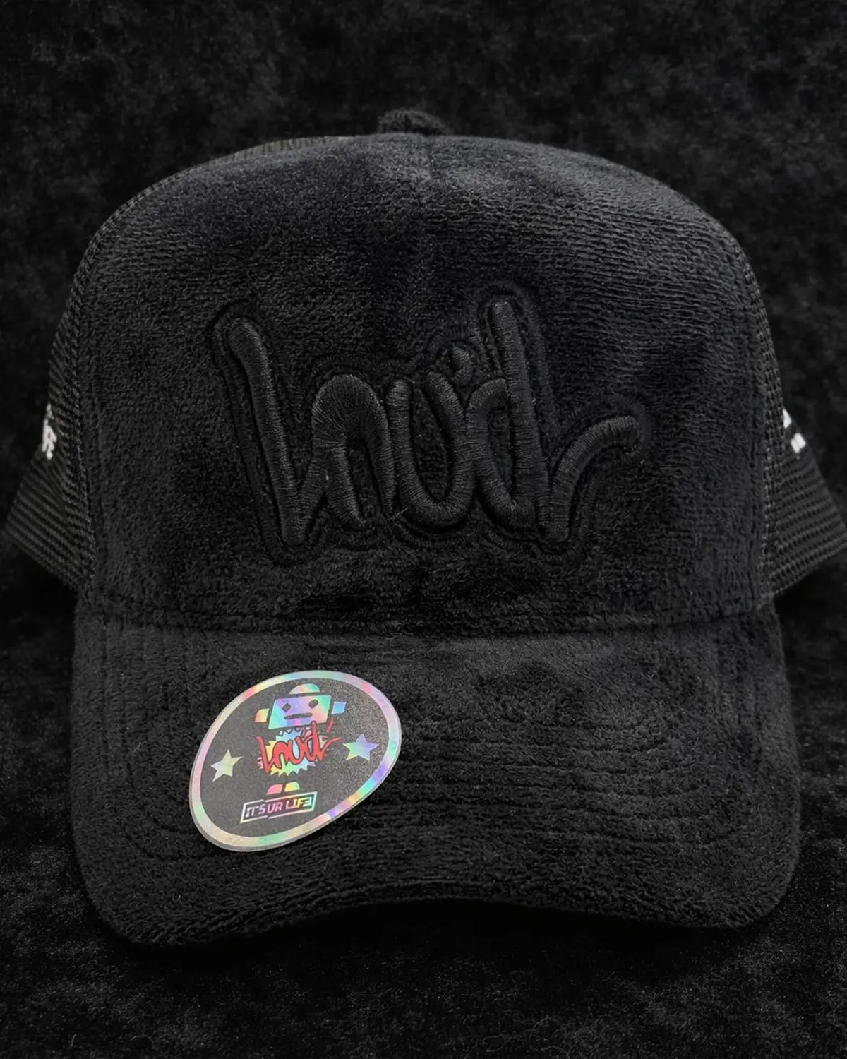 BLACK & BLACK LOUD VELVET HAT