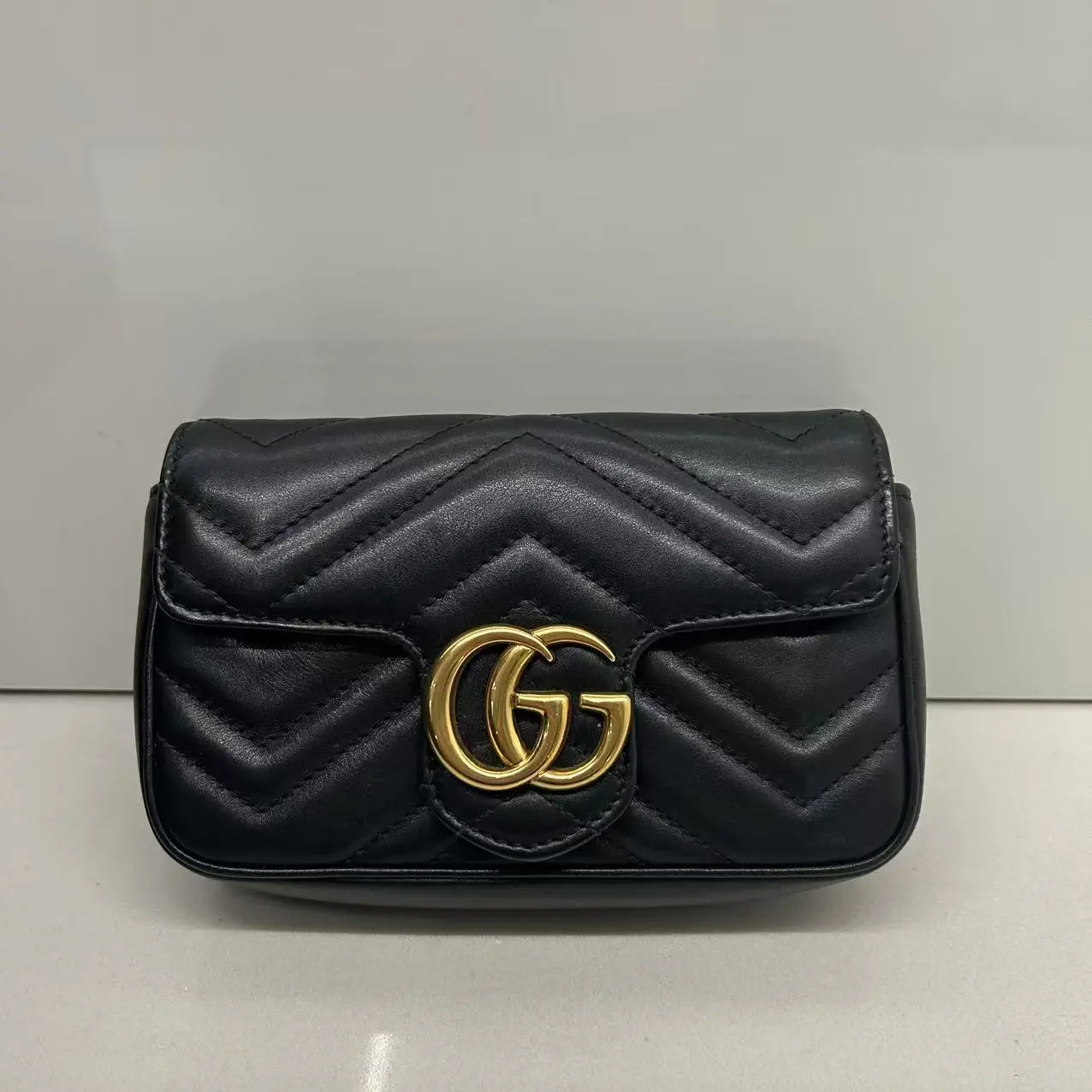 Pre-owned GUCCI GG Black MIni Marmont Crossbody Bag