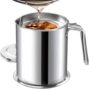Grease Container Stainless Steel Bacon Grease Saver with Fine Mesh Strainer 2L / 67.6 fl oz Oil Container Grease Can with Dust-proof Lid Non-slip Tray for Kitchen Storing Frying Cooking Grease Filter Utensils