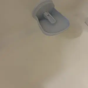 Wall Mounted Shower Foot Rest, Shaving Leg Assist with Non-slip Strong Suction Cup, Bathroom Gadgets