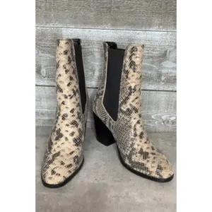 SNAKE PRINT BOOTIE