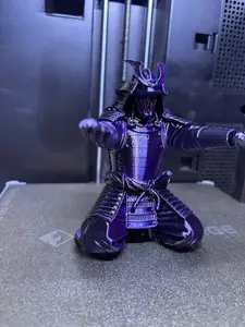 Samurai pen holder