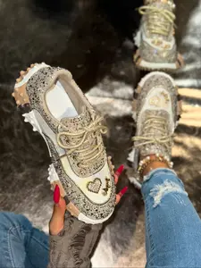 New Arrival Heart Decor Dad Shoes Women, Rhinestone Thick Sole Sneakers, Cool Casual Fashion Footwear for Daily Wear
