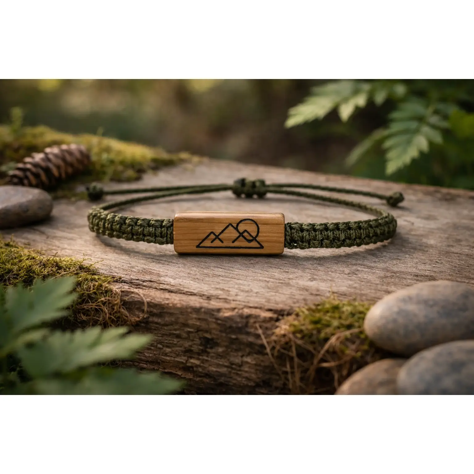 White Oak Wood Mountain Bracelet – Adjustable Green Paracord Wristband – Handmade Outdoor Jewelry – Minimalist Nature Bracelet Gift for Hiker