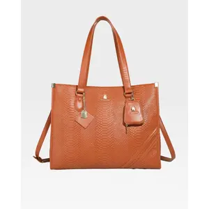 Signature City Tote Bag in Caramel