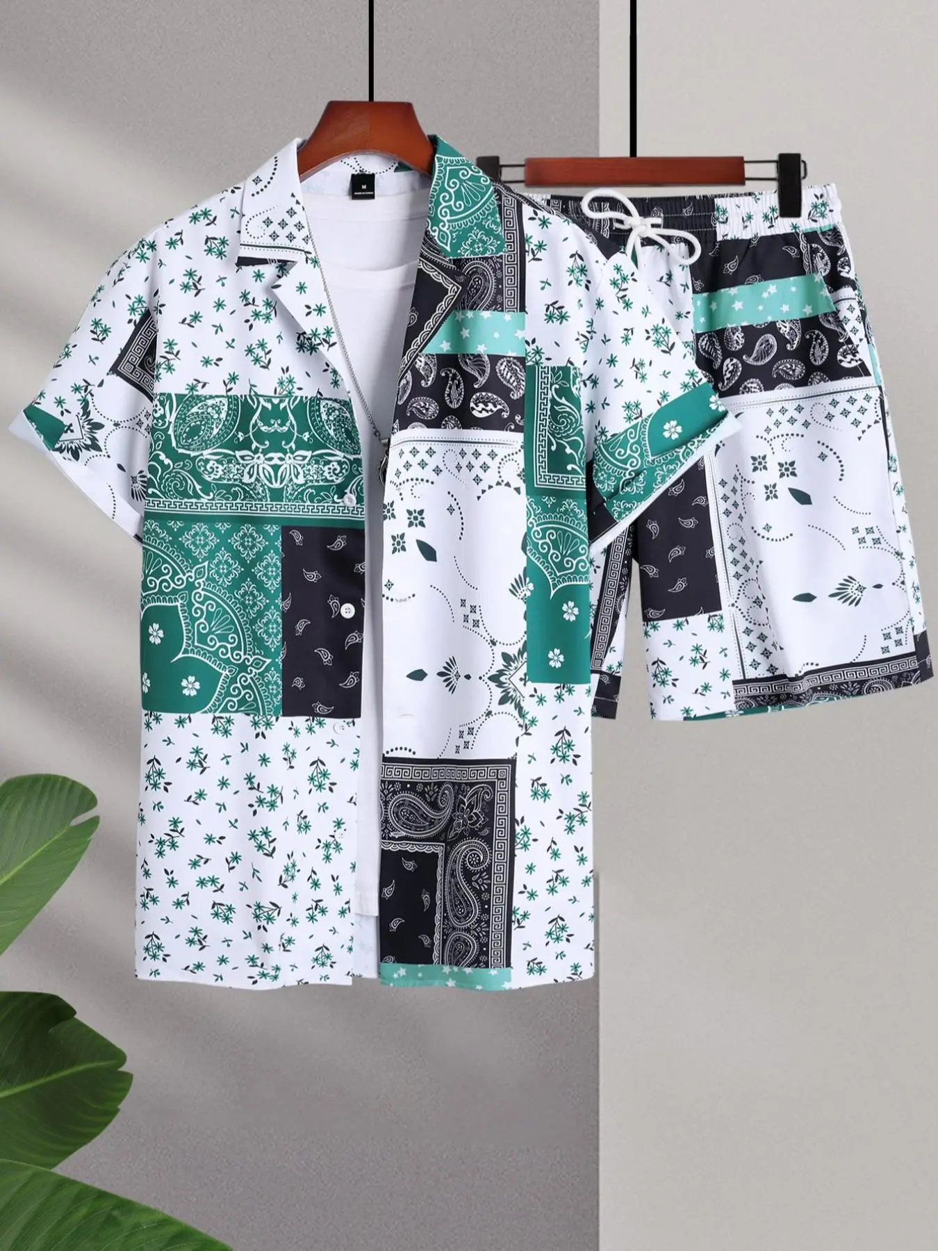 Men's Paisley Print Button Front Co-ord Set, Boho Lapel Shirt & Drawstring Waist Shorts Set, Two-pieces Outfits for Summer Beach Vacation