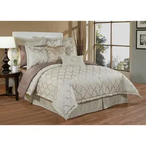 Austin Horn En' Vogue 4 Piece Glamour Comforter Set