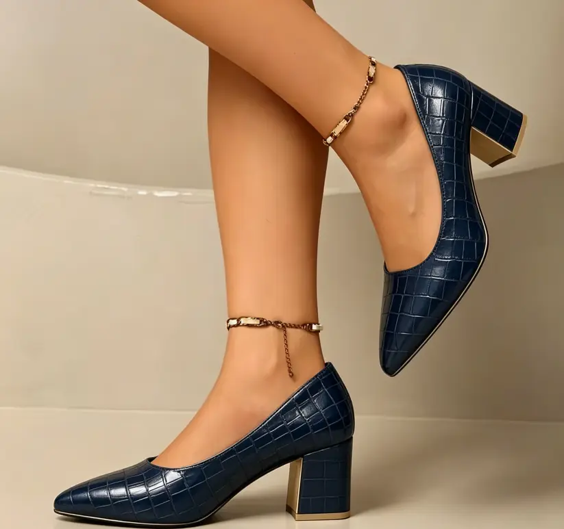 Women's Glossy Finish Crocodile Texture Leather Pointed-Toe Block Heel Pumps - Solid Color, Shallow Cut, Comfortable, Versatile, Casual, All Seasons, Multipack Available - Business Office Wear, Formal Events, Chic, Elegant Footwear