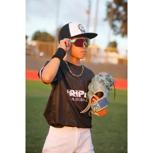 YOUTH- DRIPPY GLASSES