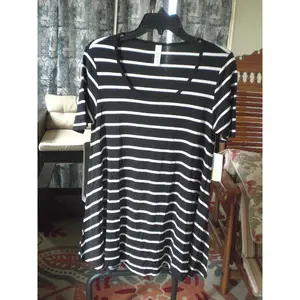 NWT LuLaRoe Perfect T Shirt Top Blouse Black White Stripe XXS
