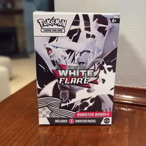 Pokémon TCG Scarlet and Violet White Flare Booster Bundle (6 Packs)