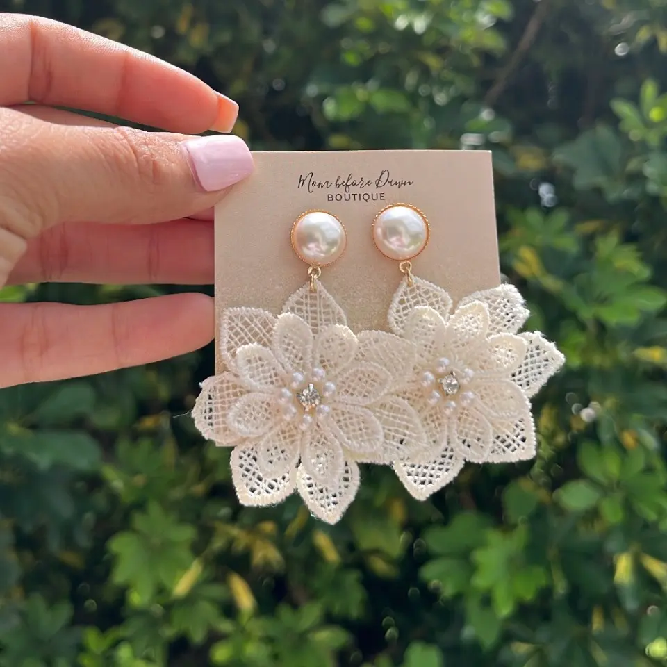 Embroidery earrings Female