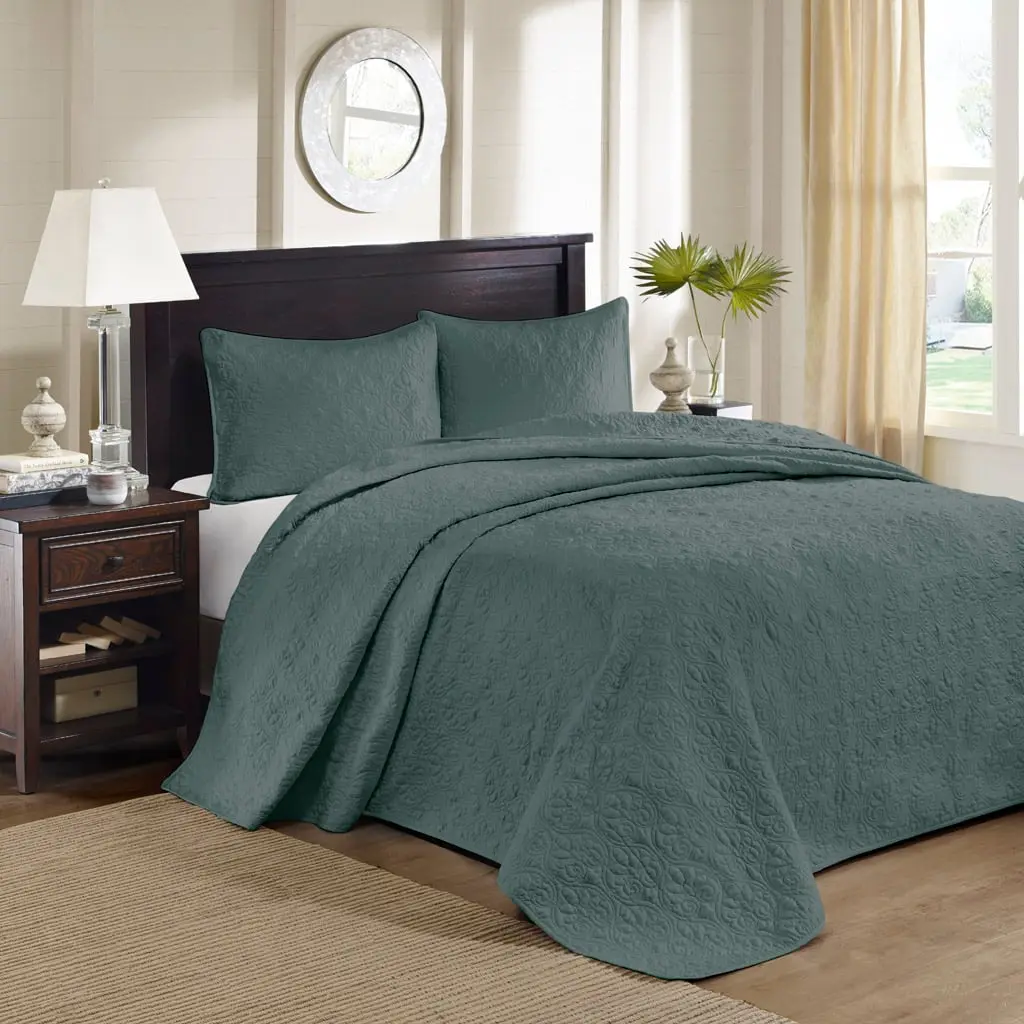 360 Stand Queen Size 3-Piece Reversible Bedspread Set, Madison Park MP13-8480, 102x118x0.13in Balsam Green Quebec All-Over Quilted Cottage Look Queen Size Bed Comforter Set