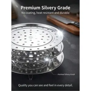 This 3-piece round stainless steel steamer set, measuring 18/20/22 cm, features a perforated heat-resistant steamer basket and is suitable for steaming vegetables, dumplings, and other kitchen cooking.