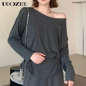 UOOZEE 2025 Women's Early Autumn Fashion Chic One-shoulder Round Neck Long-Sleeved Flowy Lazy Style T-shirt, Sweet and Slouchy Loose Casual Off-Shoulder Top for Urban and Commuting Daily Wear (White is Slightly Sheer) Breathable Fit