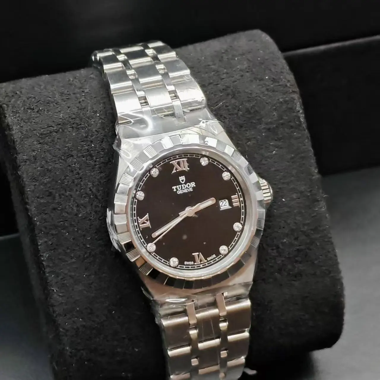 Pre-Owned Tudor Royal Automatic Mechanical Watch - M28300-0004, 28mm Case, Unworn Full Set with Original Box and Papers