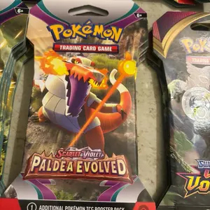 Pokemon Scarlet & Violet Paldea Evolved