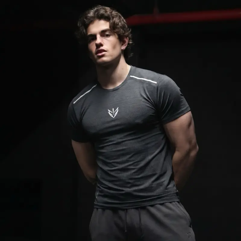 EVUNO Men’s Compression Athletic Tee, Breathable Gym Workout Shirt