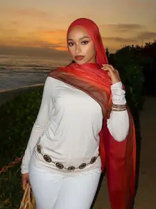 High-end sunset gradient scarf, light and breathable chiffon shawl, multi-purpose headscarf for beach outings, light and breathable chiffon shawl, multi-purpose headscarf for beach outings, atmospheric red-brown gradient Turban Hijab