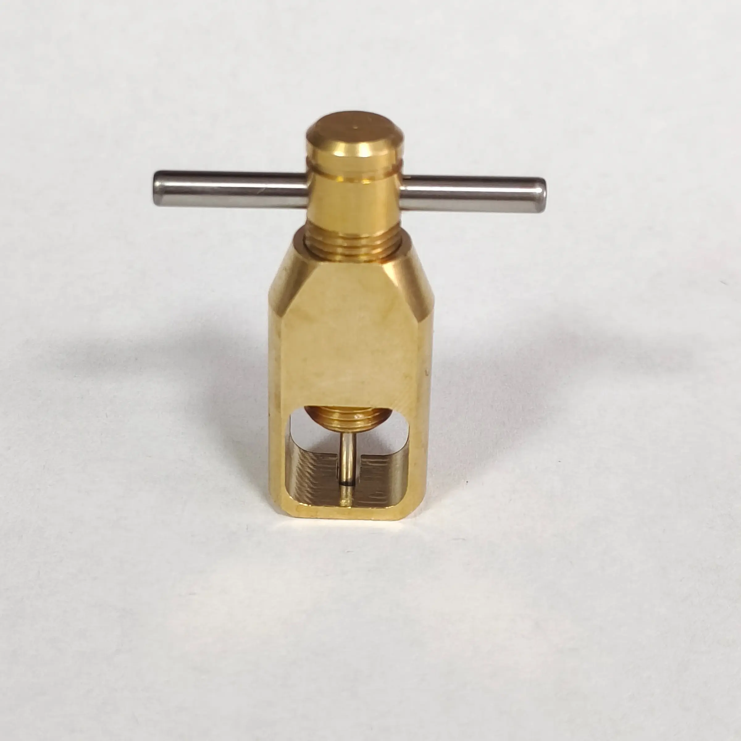 Homemade mini 4WD car tools, motor drive shaft gear puller, mini motor gear puller, gear remover, motor copper gear extractor, motor removal maintenance tool, remover tool, model aircraft tools, Automotive Maintenance Tools (motor not included)