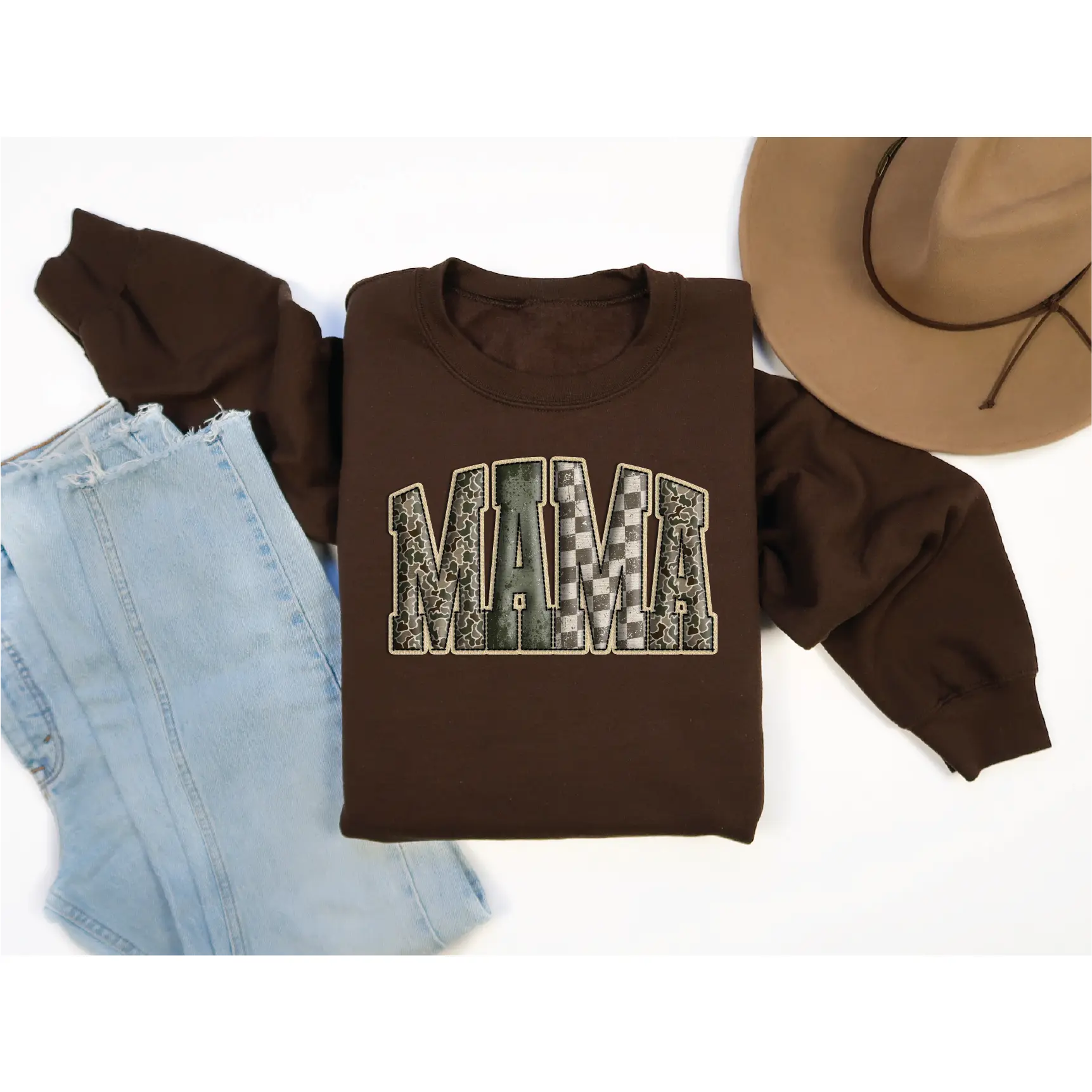 Mama Camo on - UNISEX GRAPHIC SWEATSHIRT