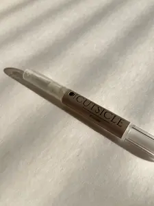 Cutsicle Moisturizing Nail Balm | Essence Scent | Convenient Cuticle Oil for Nail Care Moisturize Fragrance