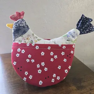 Red floral chicken potholder
