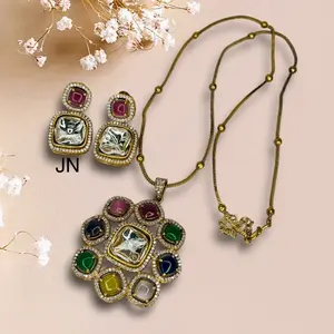 Kundan pendant set