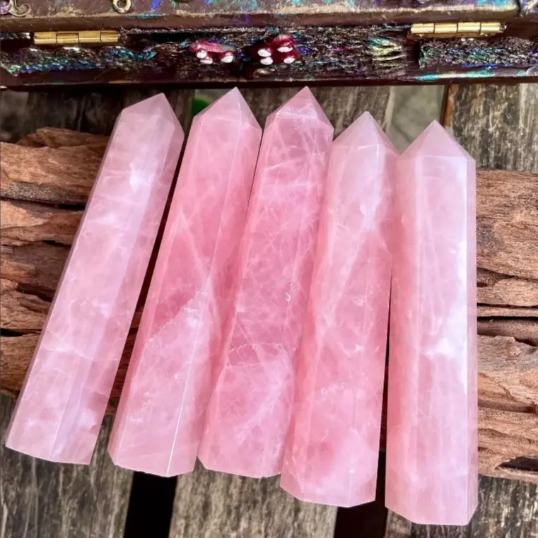 Rose Quartz Crystal Tower, 8-9cm Handmade Pointed Gemstone - Natural Pink Quartz Home Ornament with Healing Properties for Meditation & Love, Pointed Shape, Gets Rid Of Loneliness, Feels Fully Immersed In Love