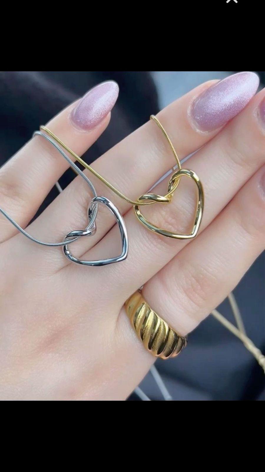 Gold Heart Pendant Necklace for Women – 316L Stainless Steel Anti-Tarnish Waterproof | Minimal Aesthetic Jewelry | Gift for Girlfriend Gold Heart Pendant Necklace for Women – 316L Stainless Steel Anti-Tarnish Waterproof | Minimal Aesthetic Jewelry | Gift for Girlfriend