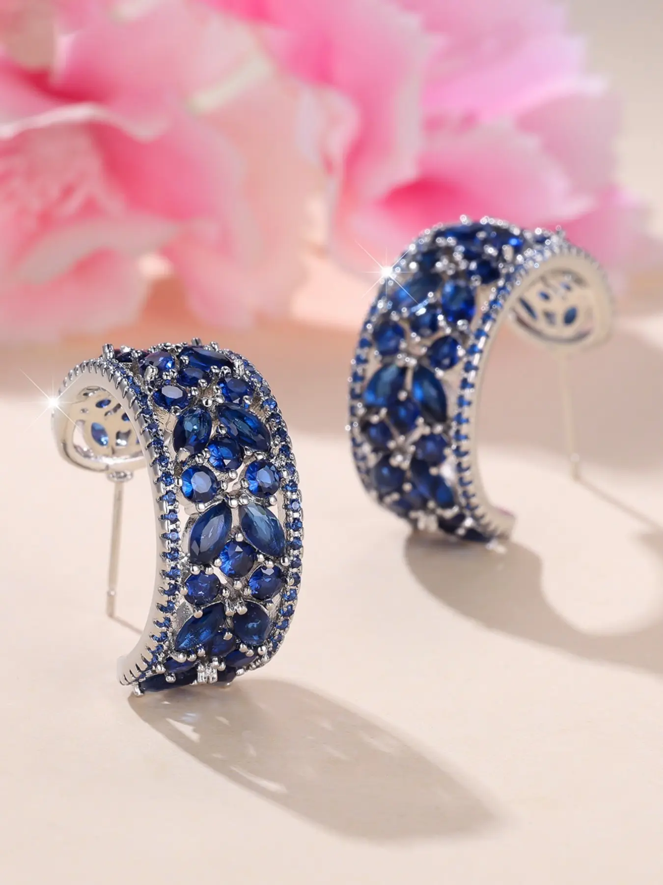 Classic sparkling sapphire blue cubic zirconia pattern ladies' earrings High Quality Earrings. High-end luxury jewellery designed exclusively for women. Party accessories.