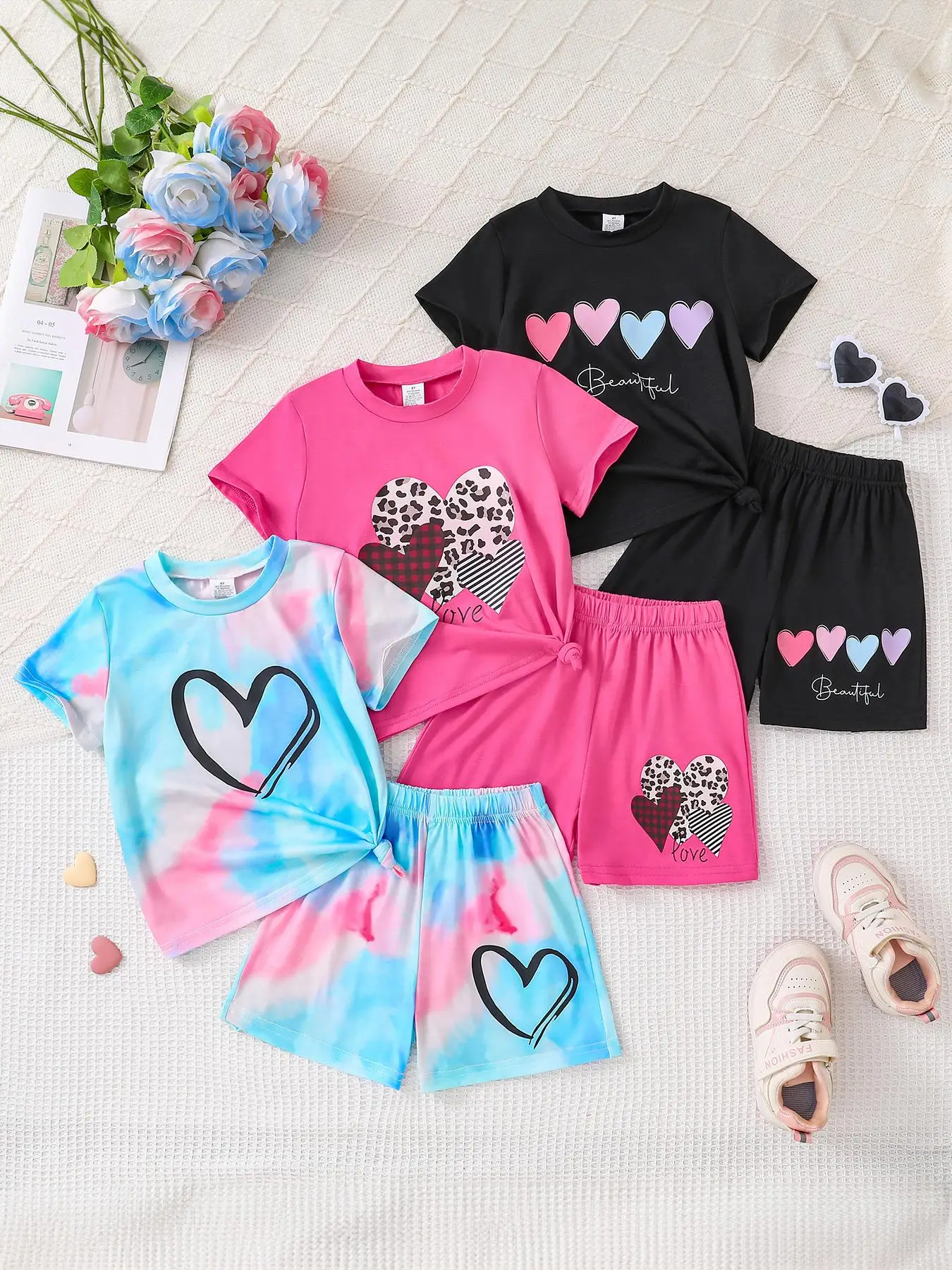 Girl's Heart Print Short Sleeve Tee & Elastic Waist Shorts Set, Casual Round Neck T-shirt & Shorts, Summer Clothes for Kids, Tops