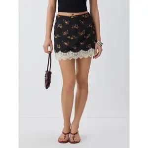 Cider Mid Rise Floral Lace Trim A-line Mini Skirt