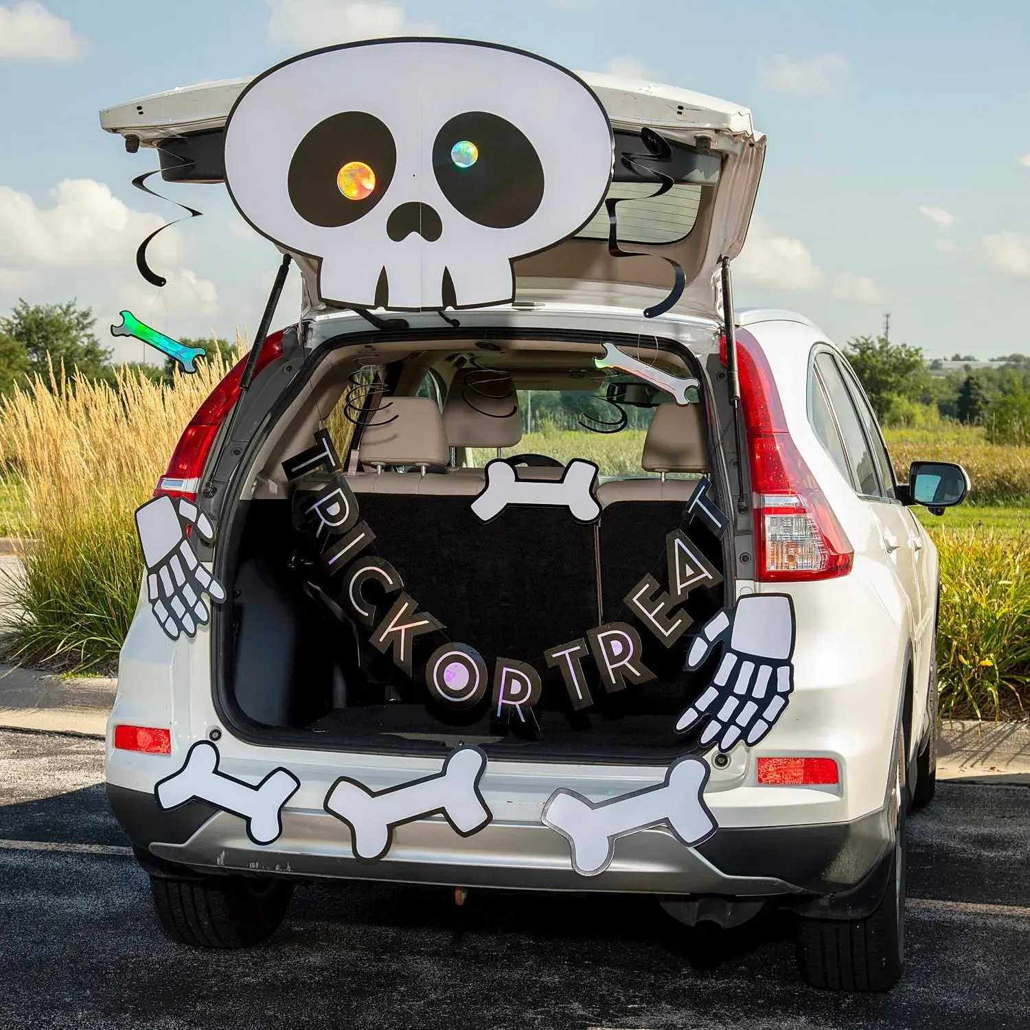 Fun Express Value Skeleton Trunk-or-Treat Decorating Kit - 21 Pc.