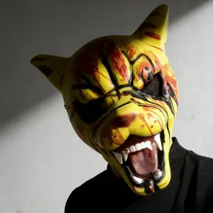 Realistic Bloody Tiger Latex Mask with Sharp Fangs, Perfect for Halloween Cosplay, Horror Parties, Masquerade Events, Themed Costumes