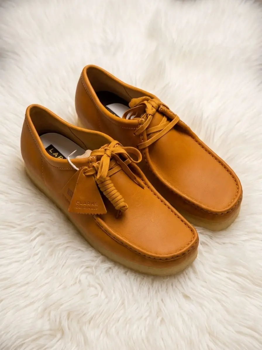 Original Men's Leather Wallabee Clarks