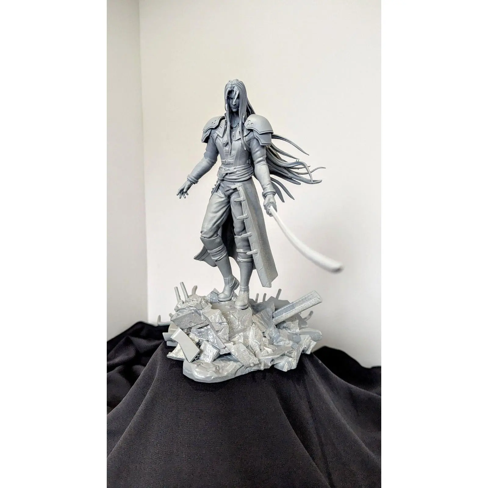 Sephiroth Miniature UNPAINTED Sephiroth Miniature UNPAINTED