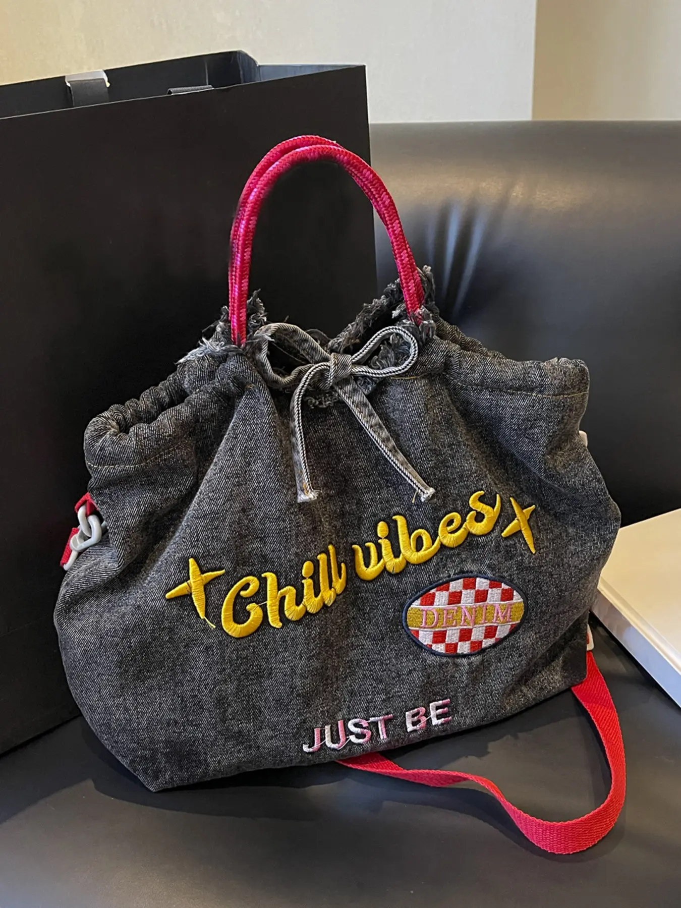 Retro distressed denim drawstring shoulder tote bag, sweet cool fashion simple embroidery contrast color shoulder bag, niche casual versatile lightweight Jean Shoulder Bag, daily commuter bag, Fashionable casual bag