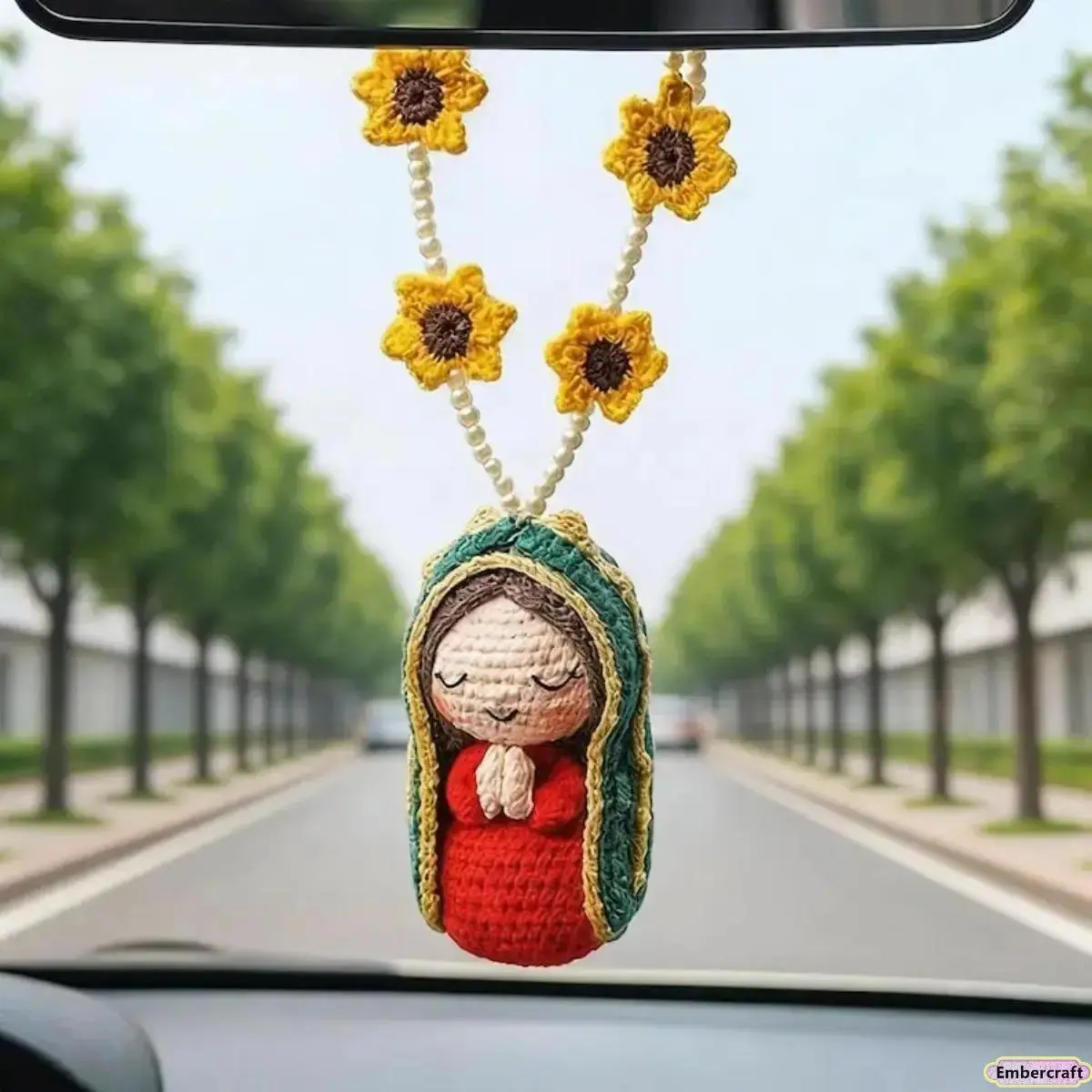 Handmade Crochet Jesus & Our Lady of Guadalupe Car Charm - Catholic Guardian Rearview Mirror Pendant, Car Accessories, Mini Gifts, 2-Style Fashion Keychain for New Drivers, Cars