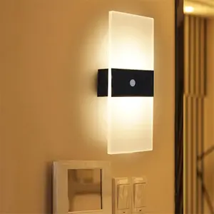 Battery Operated Wall Sconce, Motion Sensor Wall Lights Indoor, USB Rechargeable, for Bedrooms, Corridors, Living Room, Stairs, Closets, Corridors, Stairs, Kitchens, Balconies, Aisles