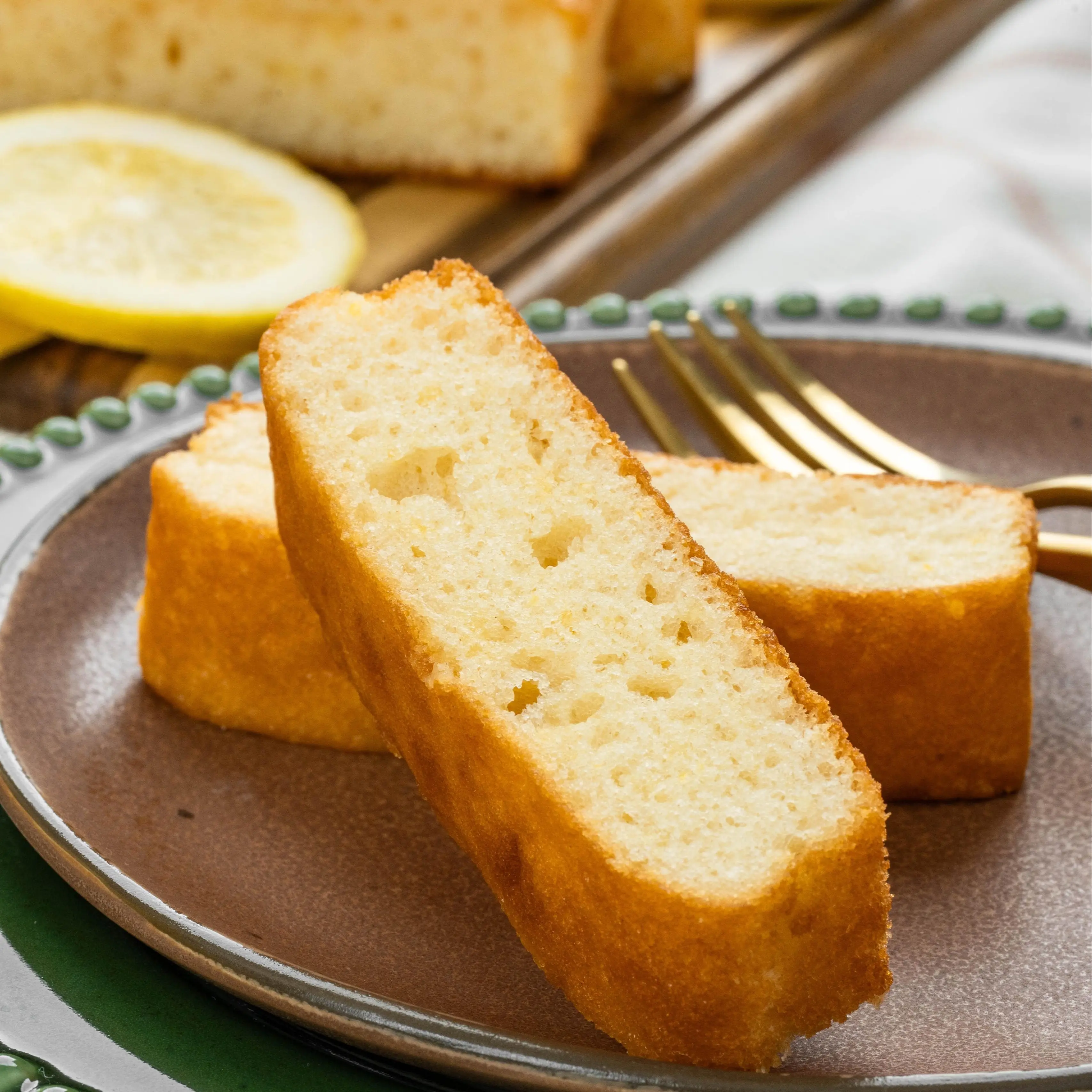 La nostalgia foods lemon cake