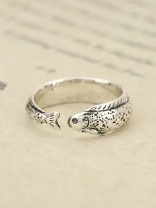 Vintage Silver Color Fish Shape Ring, Unisex Jewelry for Daily Wear, Perfect Gift for Friends, Ideal for Festive