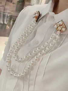 Double Layer Imitation Pearl Lapel Pin Accessory, Vintage Style, Easy to Wear Luxurious French Long Metal Brooch, for Parties Weddings Workwear