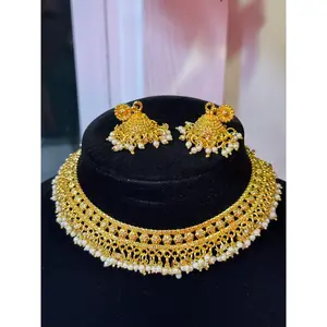 Pearl Traditional Choker Necklace Set with Elegant Design and Classic Style