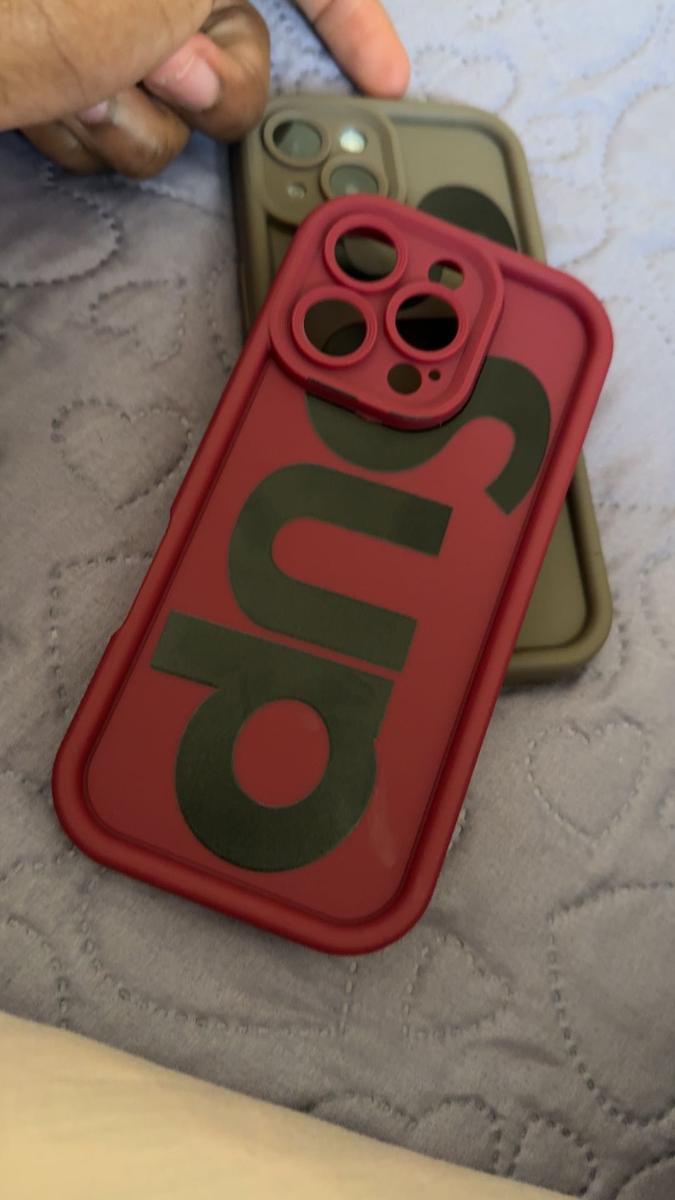 Item: Red, Iphone 16PRO